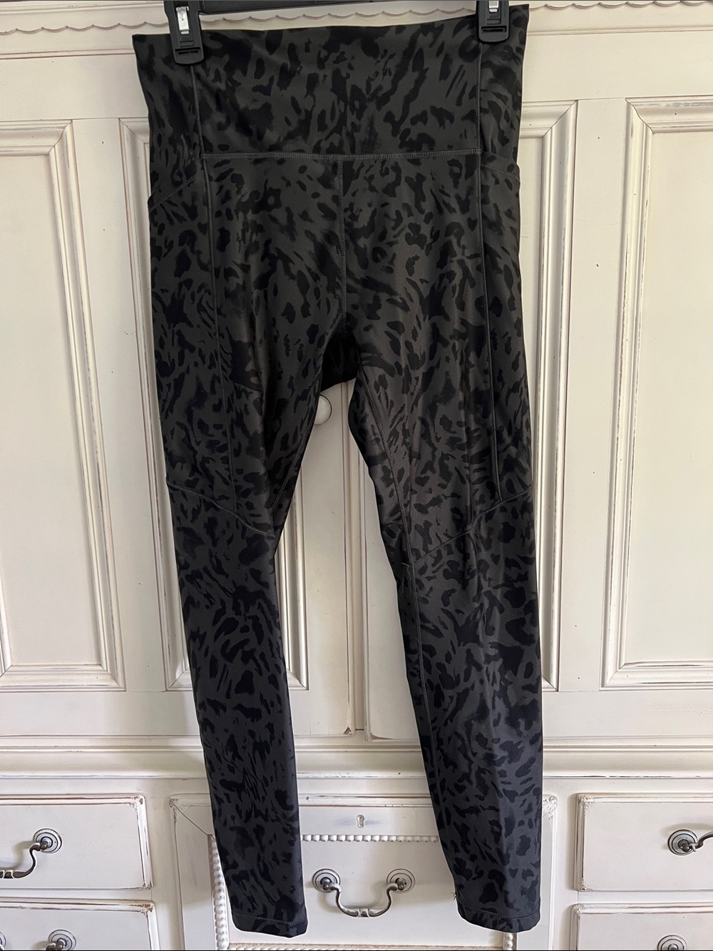 CALIA by Carrie Underwood Black Animal-Print High-Waist Leggings